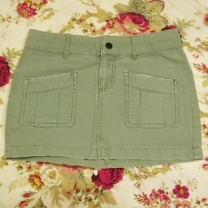 American Eagle outfitters green mini skirt size 2